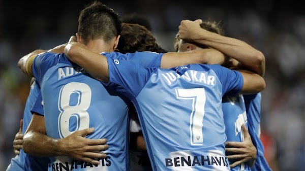 El Málaga remonta y gana al Zaragoza (3-1)