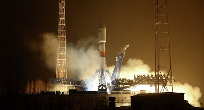 Μυστηριώδης ρωσικός δορυφόρος προκαλεί τρόμο στο State Department: Πρόκειται για διαστημικό όπλο; – Τι απαντά η Μόσχα