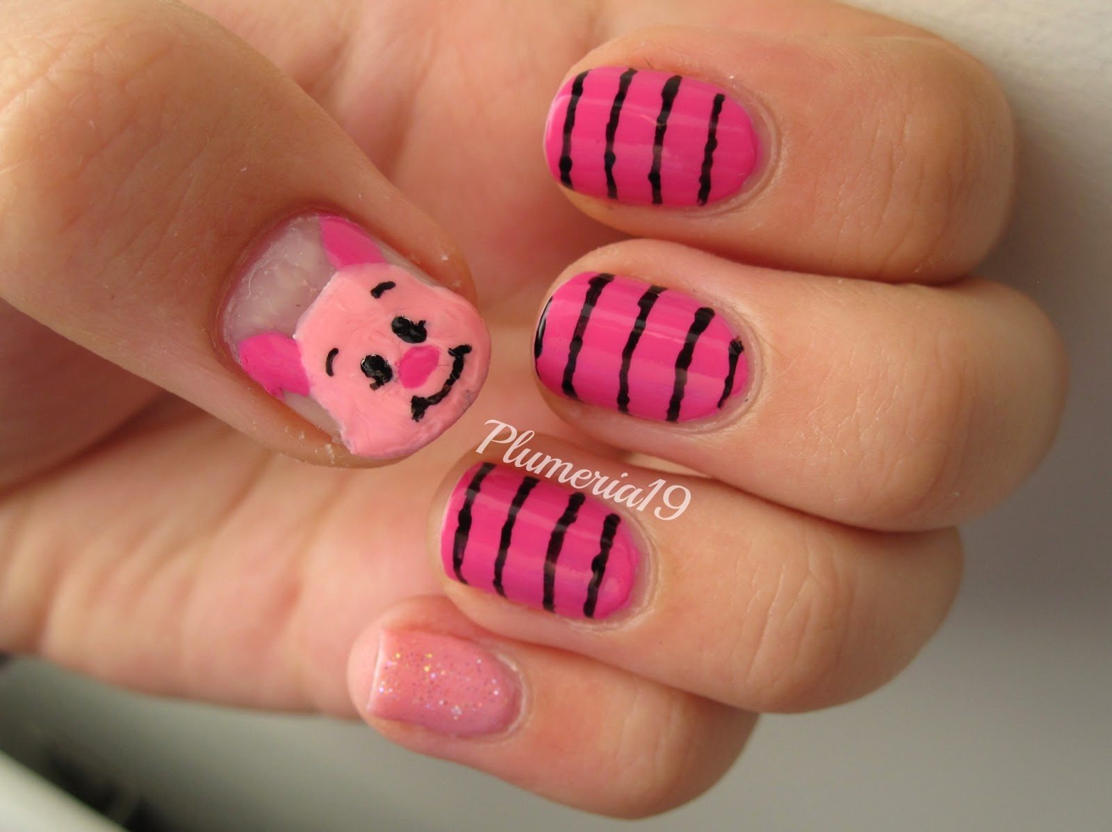 PlumeriaPainted: Oh d-d-d-dear! (Piglet Nails)