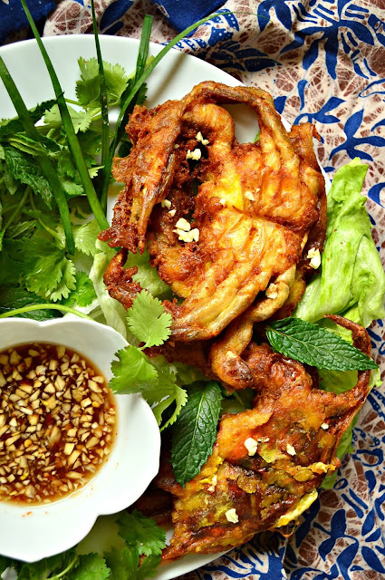 This beer batter makes a perfectly crunchy and light crust on these Vietnamese soft shell crabs. I love this recipe and use it every time I can get my hands on these! #softshellcrabs #seafood #Vietnameserecipes www.thisishowicook.com
