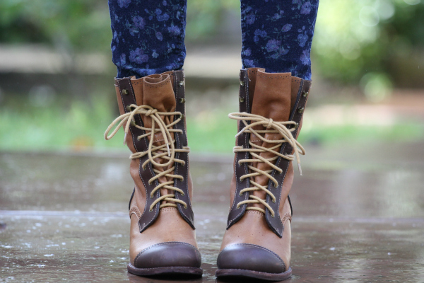 Joyful Outfits: 3 outfits with lace up boots
