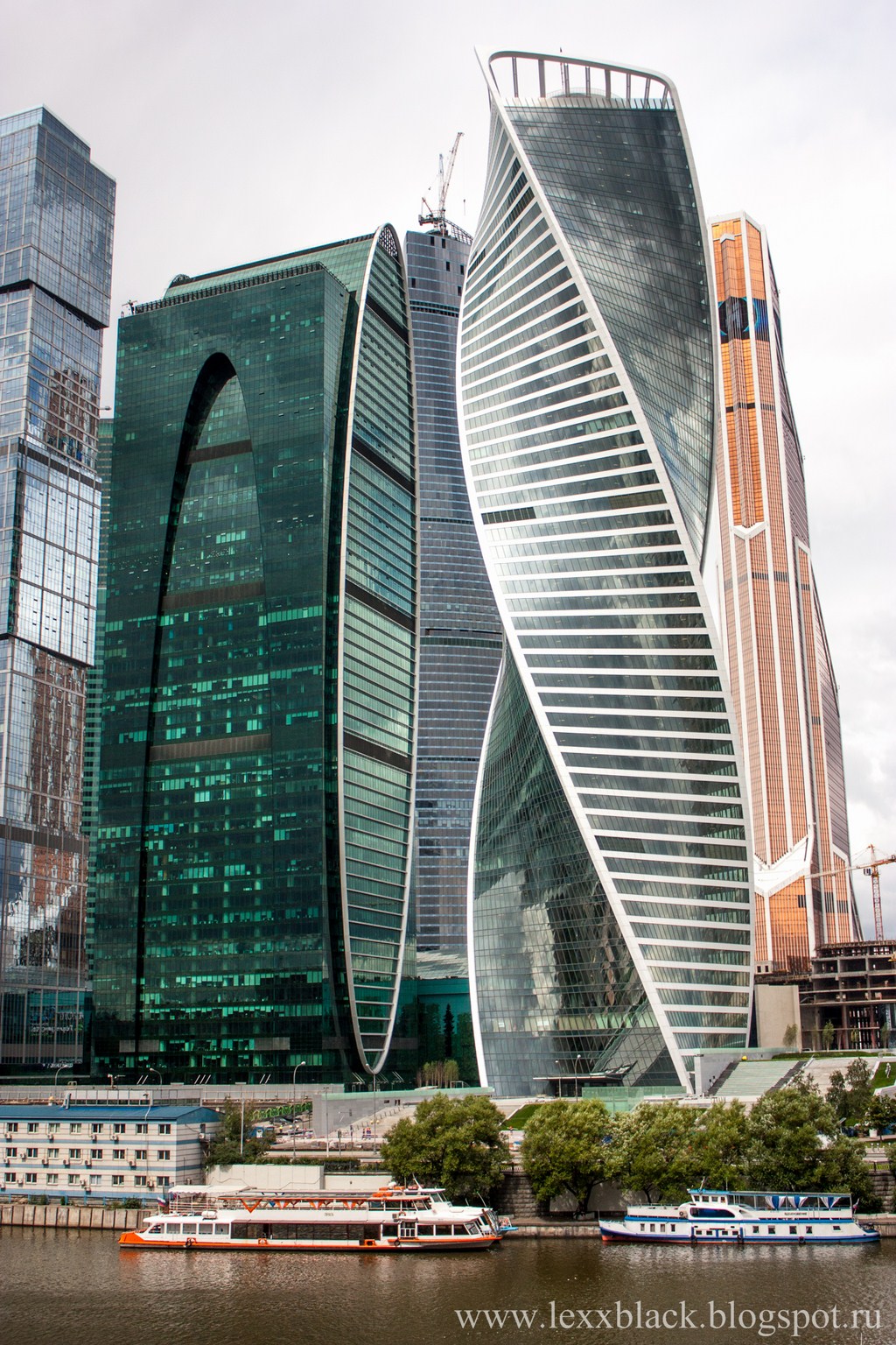 Бизнес-центр Evolution Tower, Выставочная - информация о бизнес-центре, фотограф