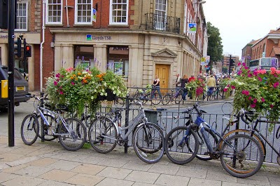 Fuente: http://yorkdailyphoto.blogspot.com.es/2008/09/banks-bikes-and-viking-turds.html