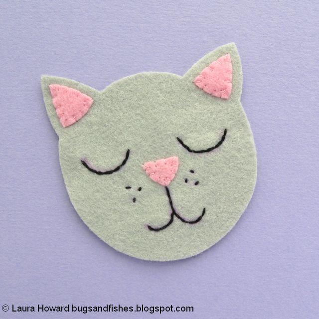 embroider the cat's face