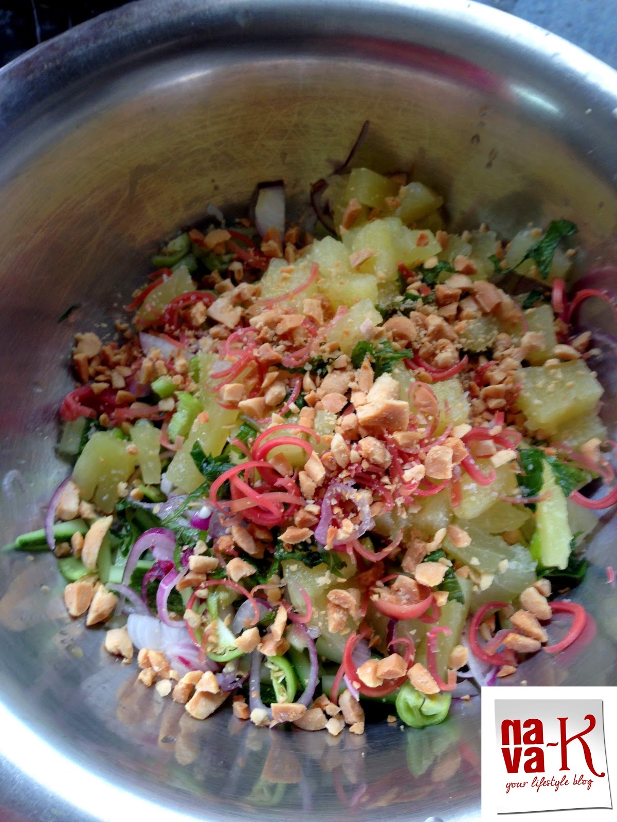 Bunga Kantan/Ginger Torch Bud Pineapple Cucumber Salad