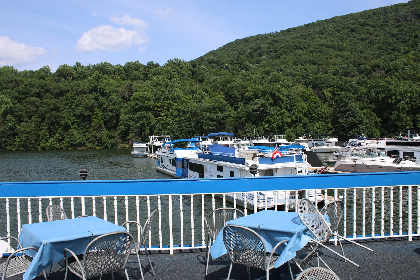 Exploring Raystown Lake Cruising on the Proud Mary Showboat