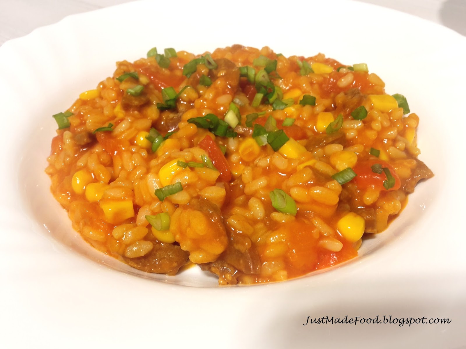 JustMadeFood Paella z chorizo