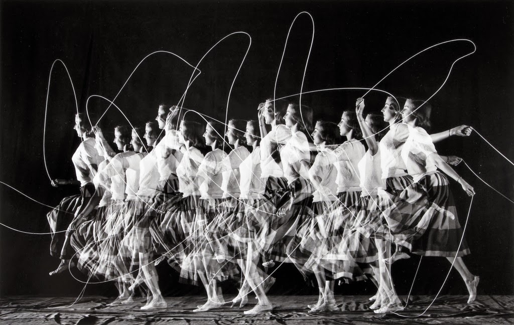 網球場的路上。KC Loves Tennis 網球與攝影 Tennis "Stopping Time" by Harold Edgerton