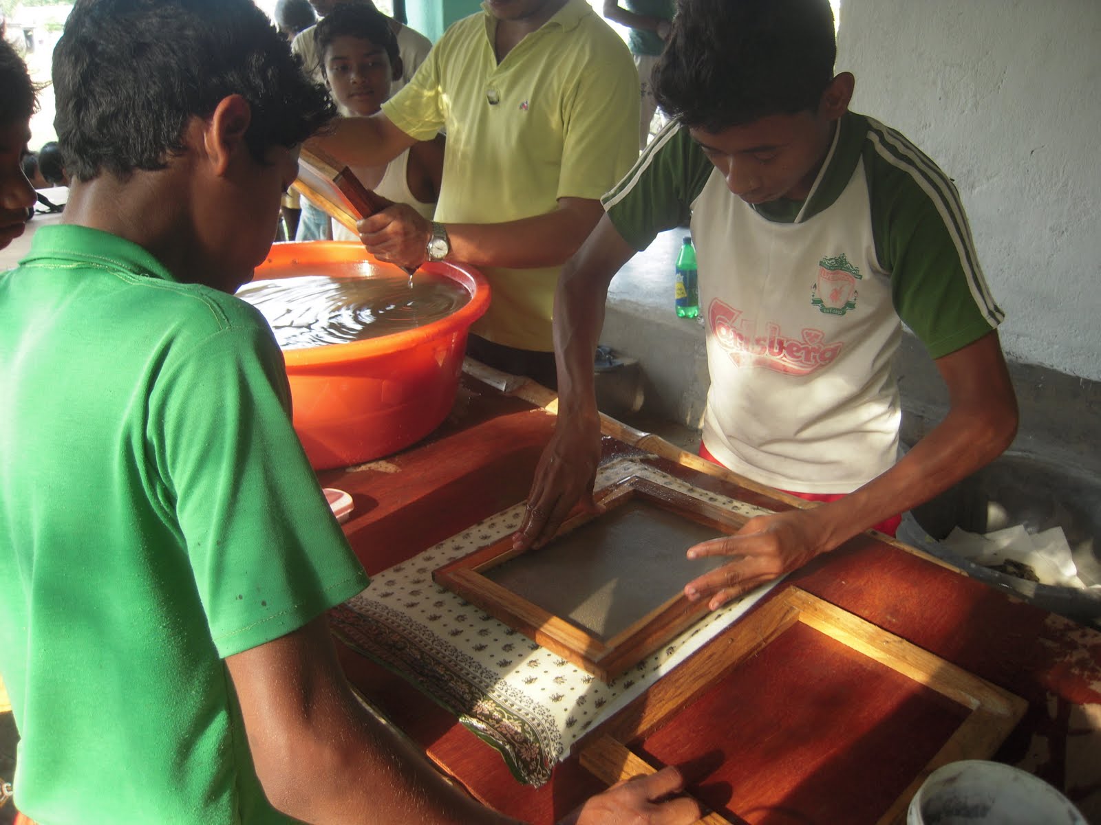 AAKILAARSI: Bamboo Leaf Paper Making Workshop in Fuldanga Village