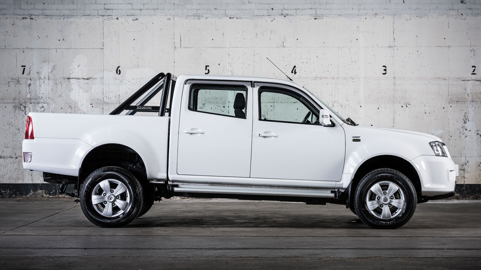 Tata Xenon Pikap Kabin Ganda Dengan Harga Terjangkau