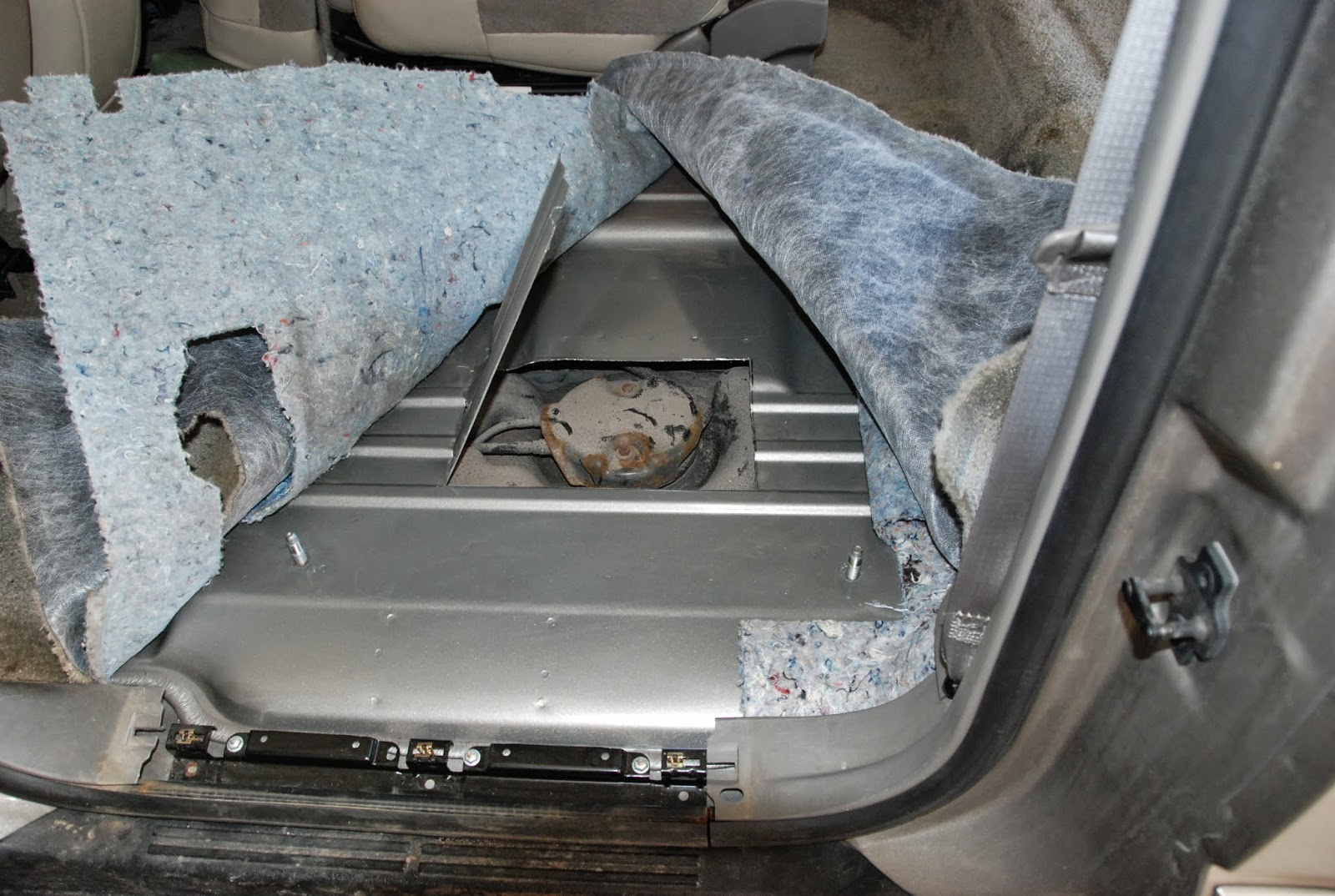 Simon's Blog: Replacing GMC Yukon XL 2001 Fuel Pump