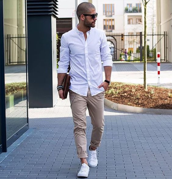 sapato branco masculino combina com que roupa