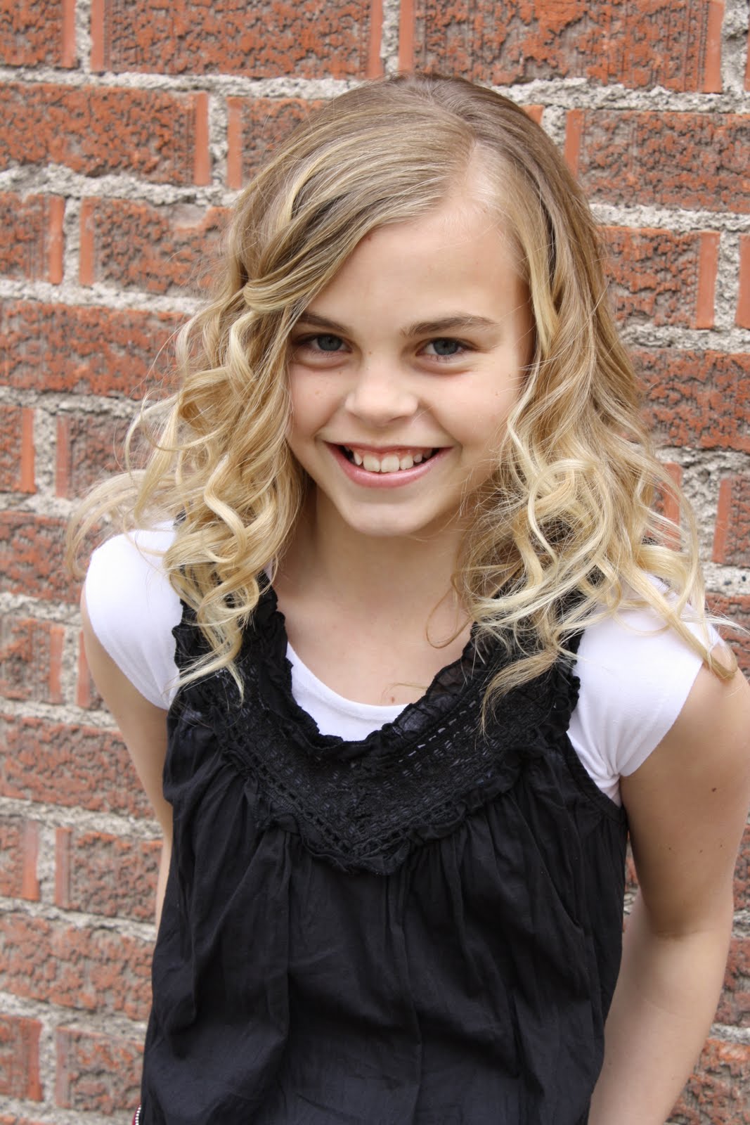 Pretty 5. Budding 5th grade. Милые обманщицы и отчаянные домохозяйки. Детстве budding. Милые обманщицы кто э.