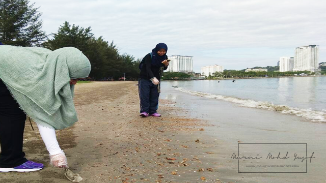 Program V.I.P: Membersihkan Pantai Tanjung Lipat, Kota kinabalu, Sabah. Program V.I.P: Membersihkan Pantai Tanjung Lipat, Kota kinabalu, Sabah.