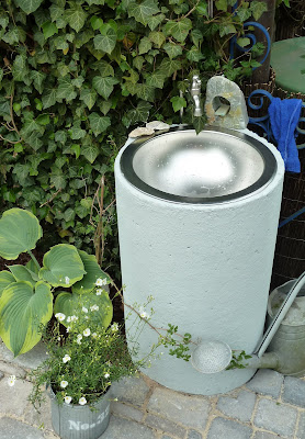 HaBseligkeiten: Ein Gartenwaschbecken....