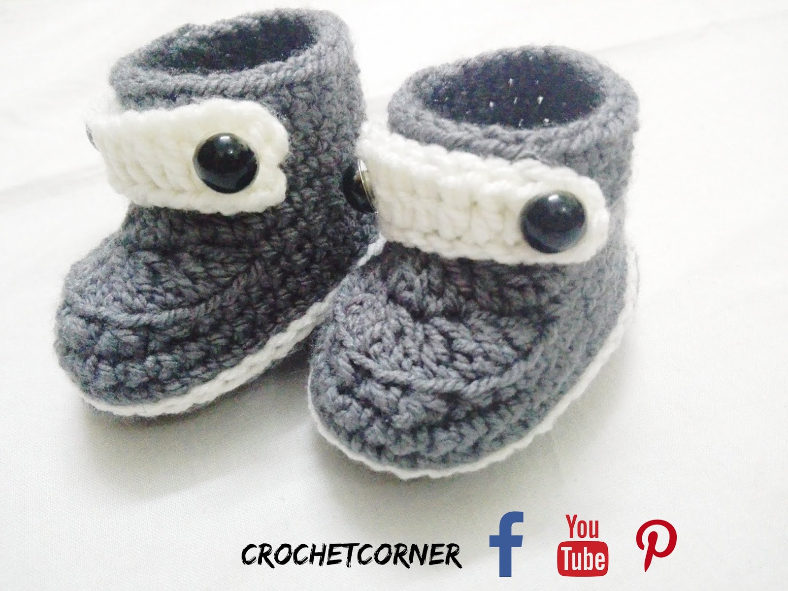 CROCHET CORNER KITTY BABY BOOTIES