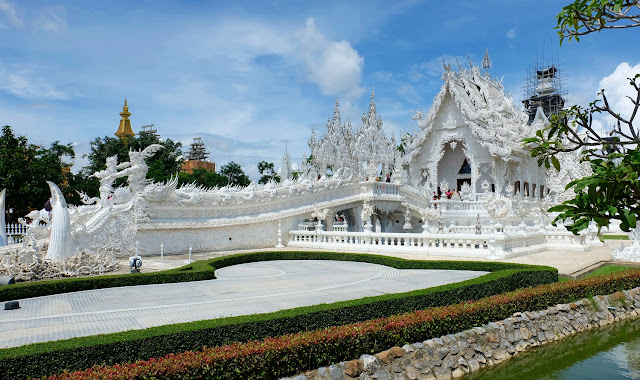 Храм белой лошади