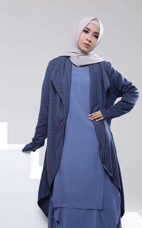 Trend Long Cardigan di Kalangan Wanita Muslim