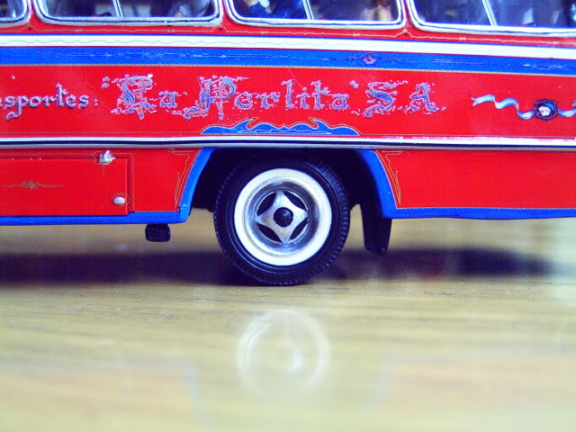 auto modellbaus: Omnibus Mercedes Benz LO 1112 - Premium Classixxs 1:43