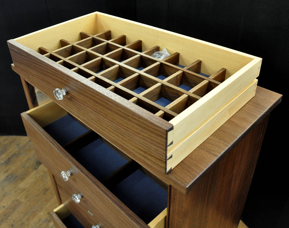 Dorset Custom Furniture A Woodworkers Photo Journal a small chest of