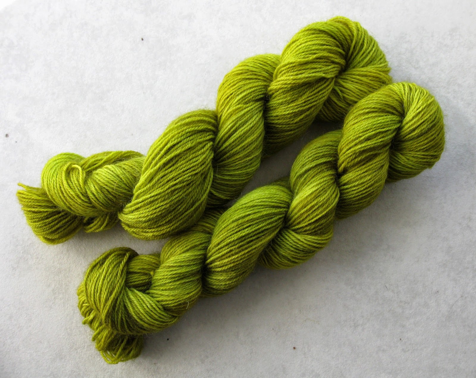 Nina's Knitting Dyeing Yarn