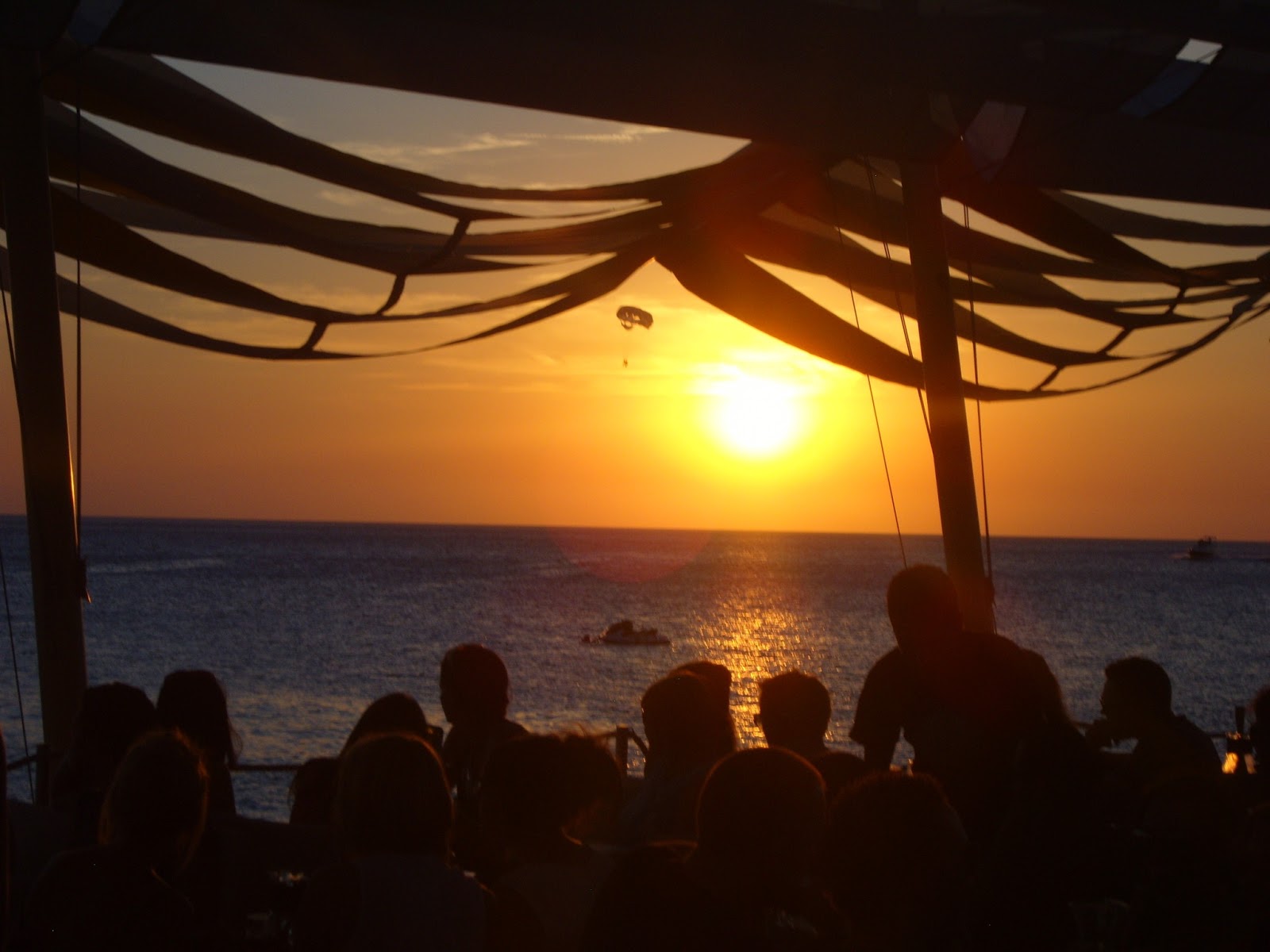 Café Del Mar / Night Clubs Café Del Mar / Night Clubs