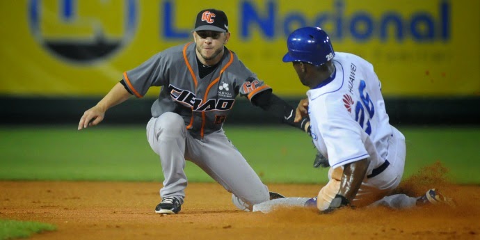 Los Gigantes del Cibao Derrotan al Licey. 