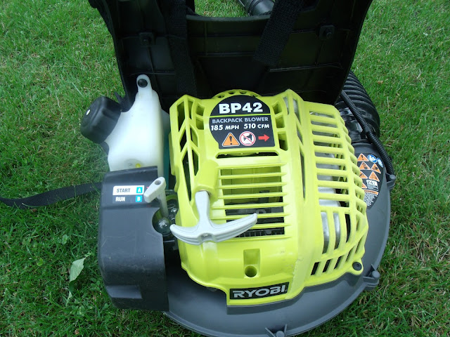 Gear Acres: Review... Ryobi Backpack Leaf Blower BP42