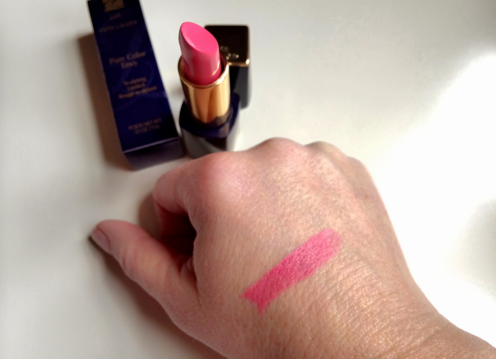 Estée Lauder colour envy lipstick 