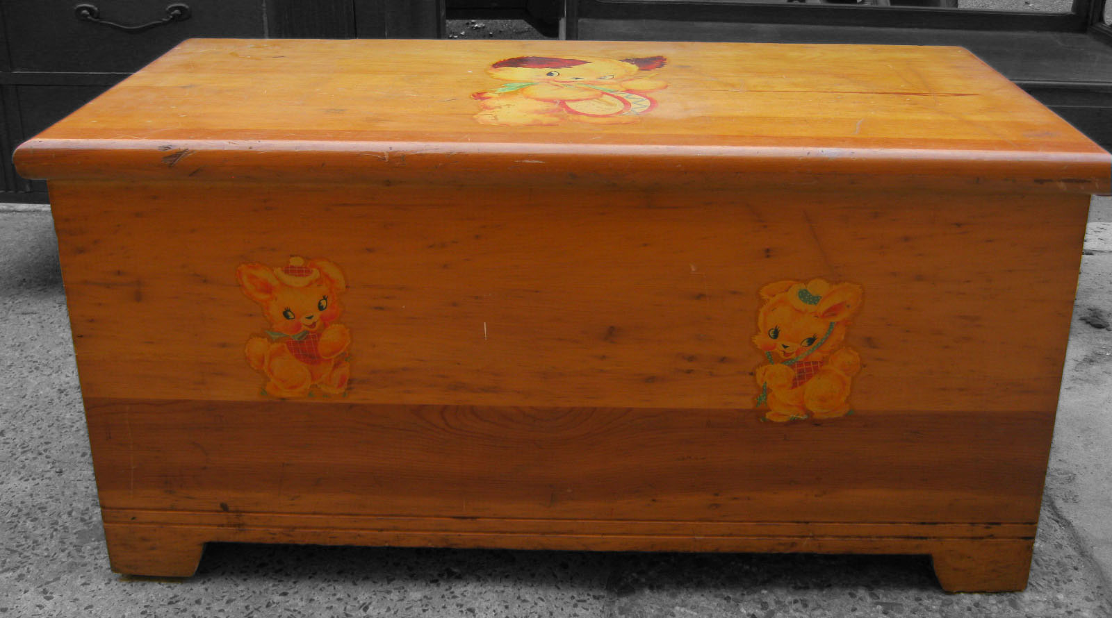 Uhuru Furniture & Collectibles Solid Wood Toy Chest SOLD