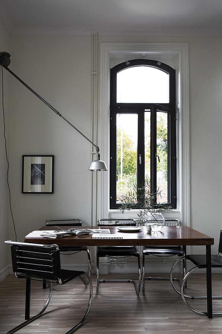 A Cool Way To Light A Dining Room Without A Ceiling Light My