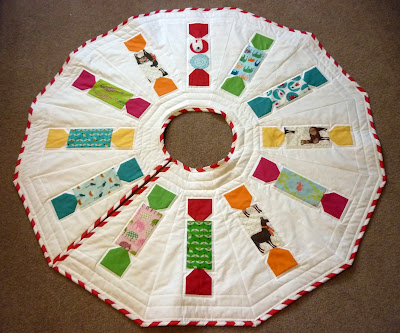 “Animal Crackers” a Free Christmas Tree Skirt Pattern designed by Reene from Nellie's Niceties