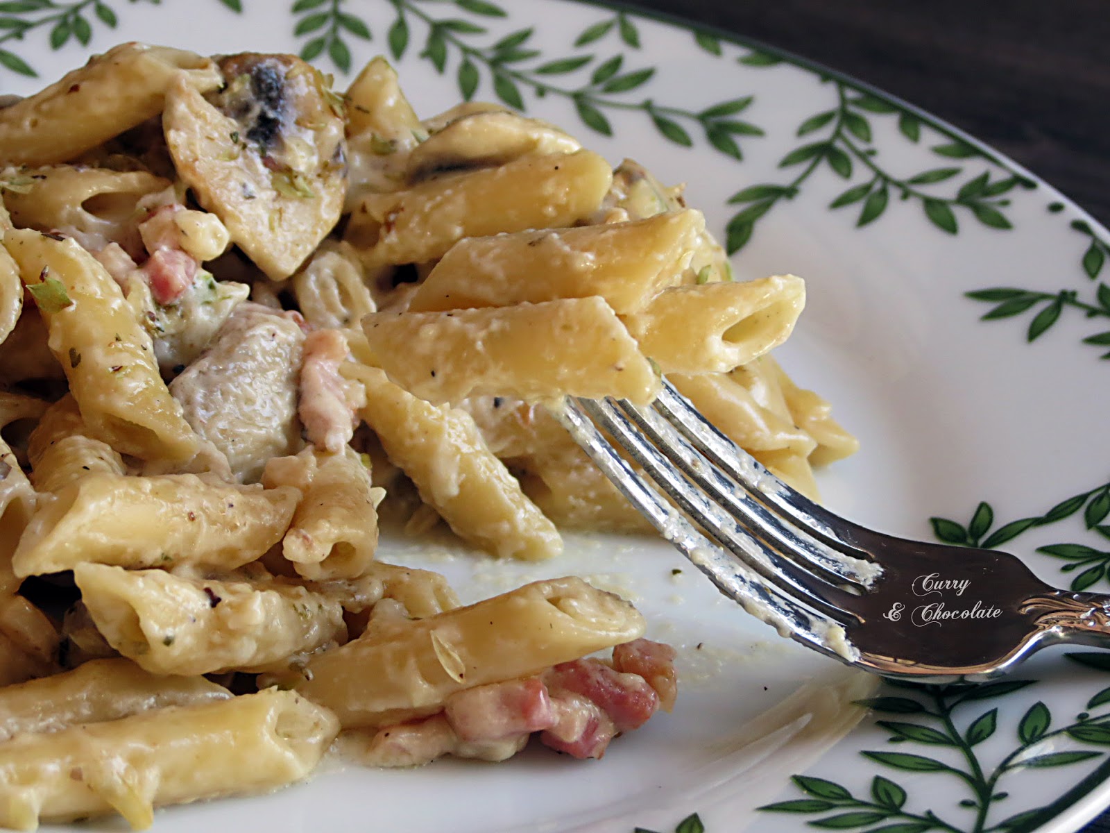 Macarrones con champiñones y panceta – Bacon and mushroom pasta Macarrones con champiñones y panceta – Bacon and mushroom pasta