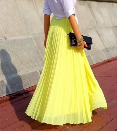 1001 fashion trends: Neon skirts