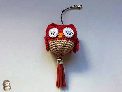 mini búho amigurumi