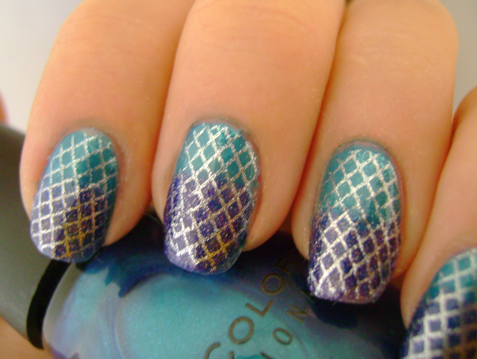 Konad Addict: Mermaid nail art