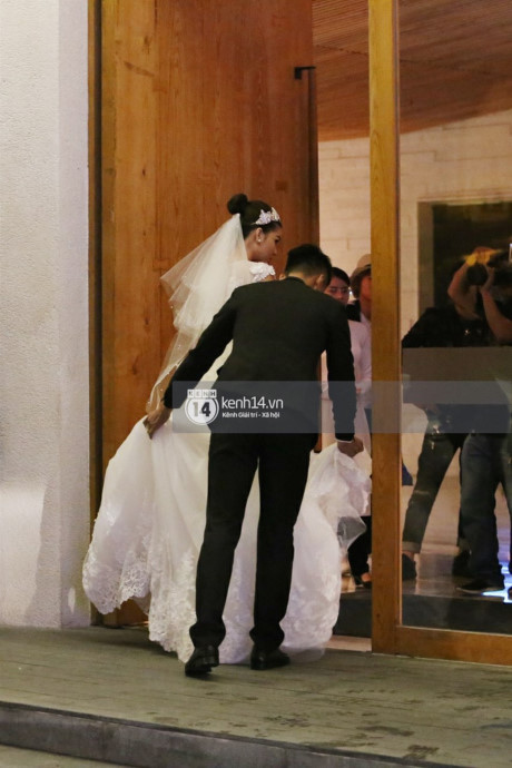 Troi mua, Mac Hong Quan lien tuc nang vay cho Ky Han den cho dai tiec - Anh 4