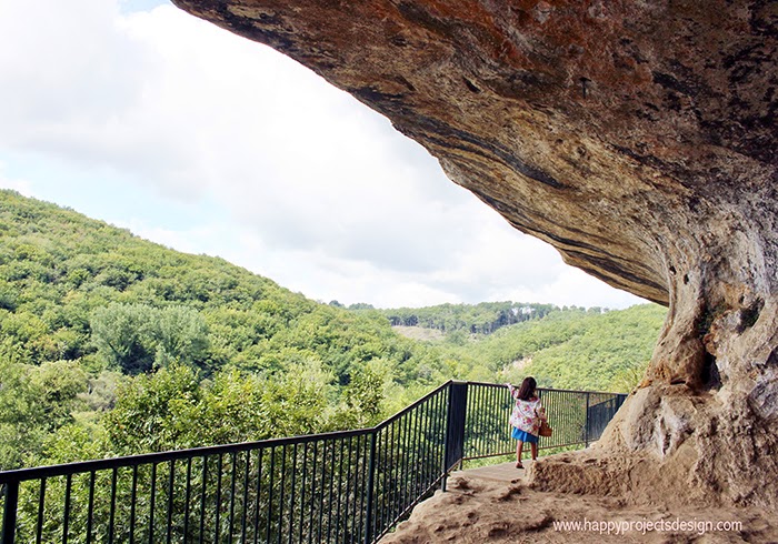 Grottes du Roc de Cazelle. Perigord noir