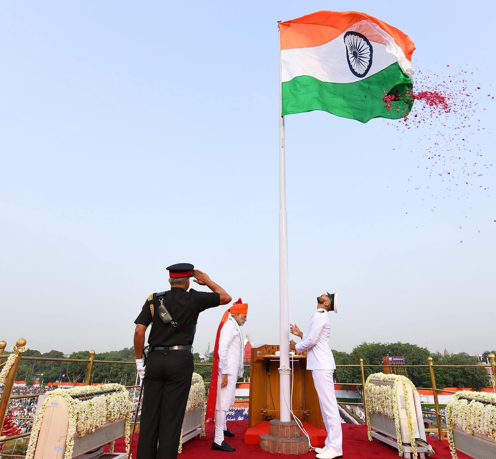 The Prime Minister, Narendra Modi unfurling the Tricolour flag at the ramparts of Red Fort on the occasion of 72nd Independence Day in Delhi on August 15, 2018