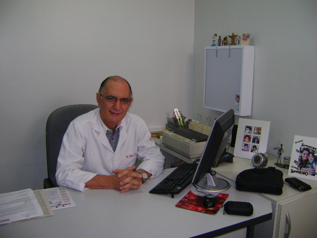 DR. ELIAS CARLOS D'AVILA- UROLOGISTA - CRM-BA 4441,