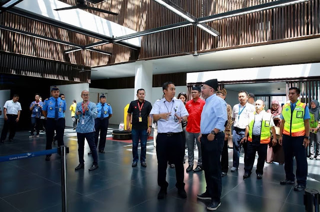 Bos AirAsia Turun Langsung ke Banyuwangi Jajaki Rute Baru