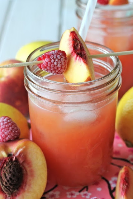 5 Refreshing Summer Drinks recipe: Raspberry Peach Lemonade Recipe
