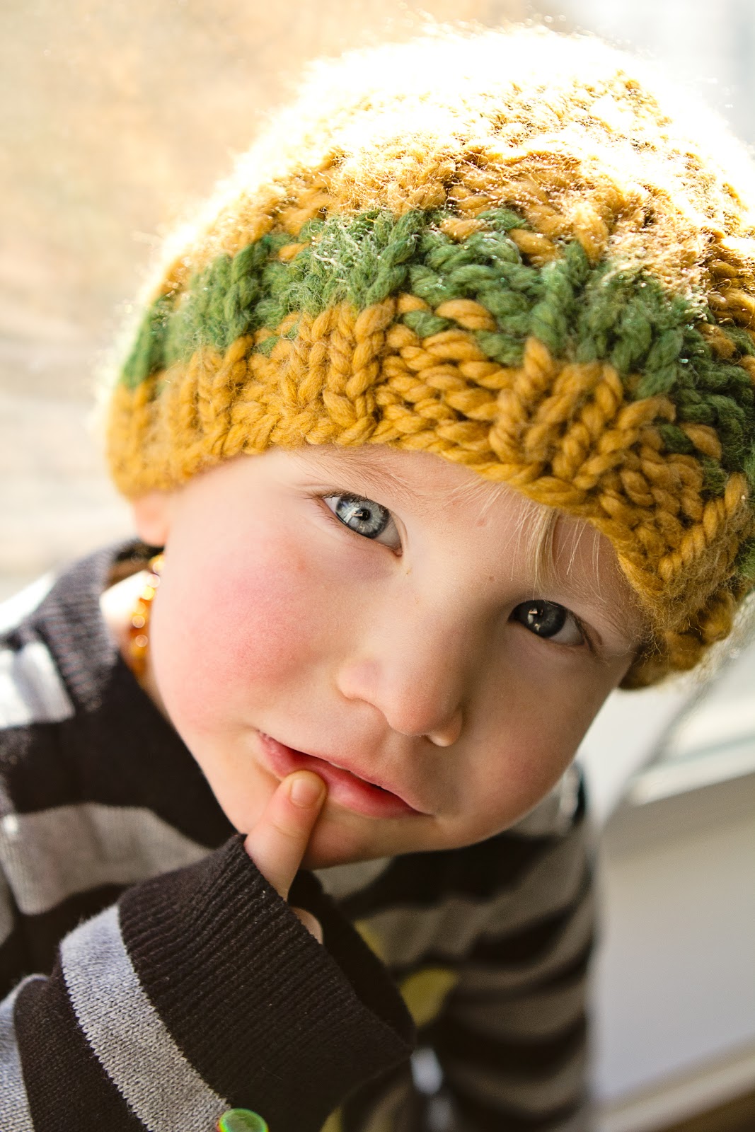 {hands full of happiness}: Cozy Cap - Knitting Pattern