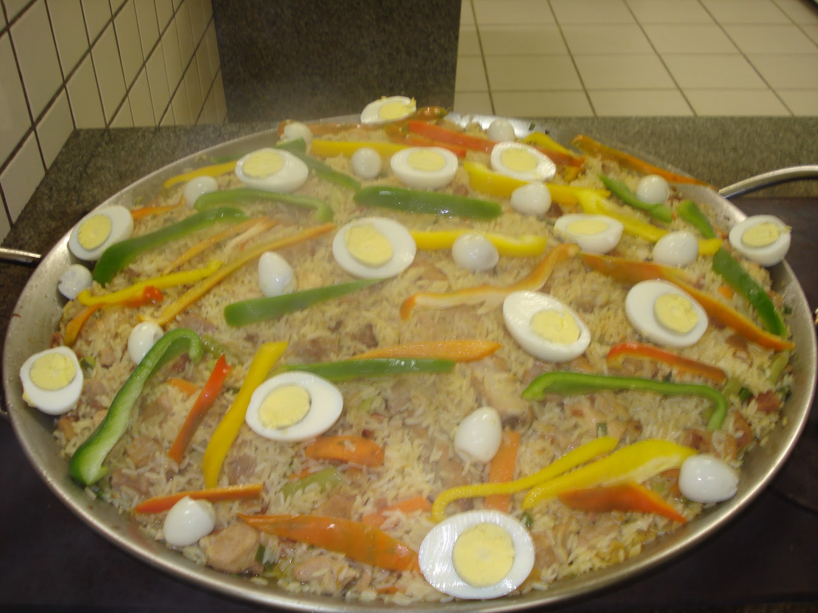 Maria Gisele Paella de carnes brancas