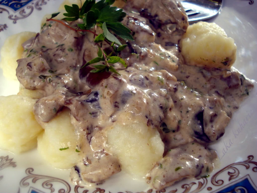 Gnocchi with mushrooms and Gorgonzola by Laka kuharica: gnocchi in creamy, delicate mushroom sauce.