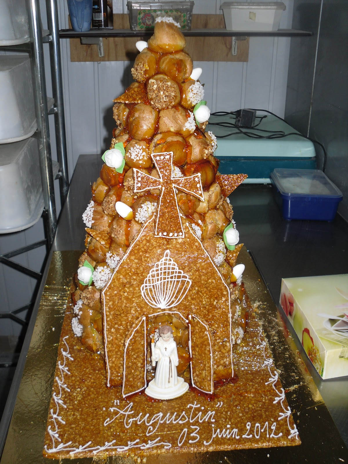 Jha...luci...ne ! Pièces Montées...