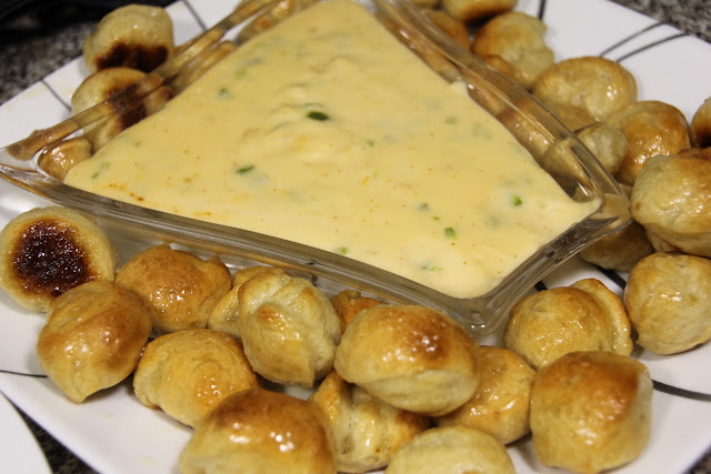 Pretzel Bites with Jalapeno Cheese Dipping Sauce