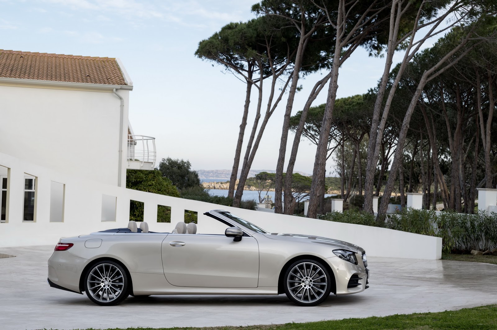 2018-Mercedes-E-Class-Convertible-21.jpg