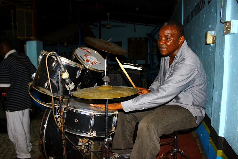 Burudan Mwanzo - Mwisho: MSONDO NGOMA YAENDELEA KUTOA BURUDANI ILALA