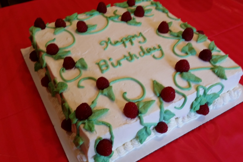 YangYang Cooking Berry Bonanza Cake